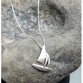 Sirokoru, Purjevene pieni, Sailboat Eco Silver Pendant with Silver Chain, small