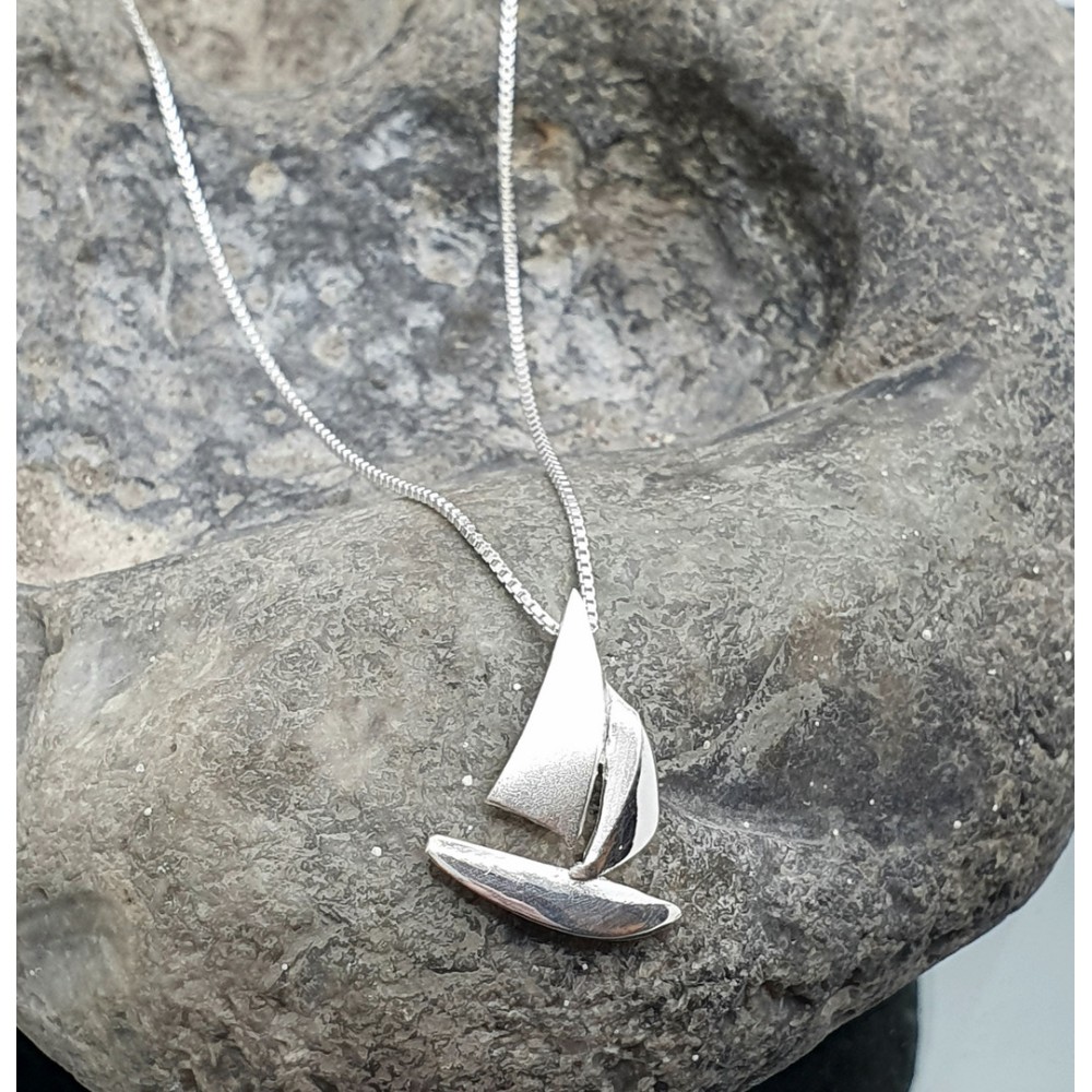 Sirokoru, Purjevene pieni, Sailboat Eco Silver Pendant with Silver Chain, small