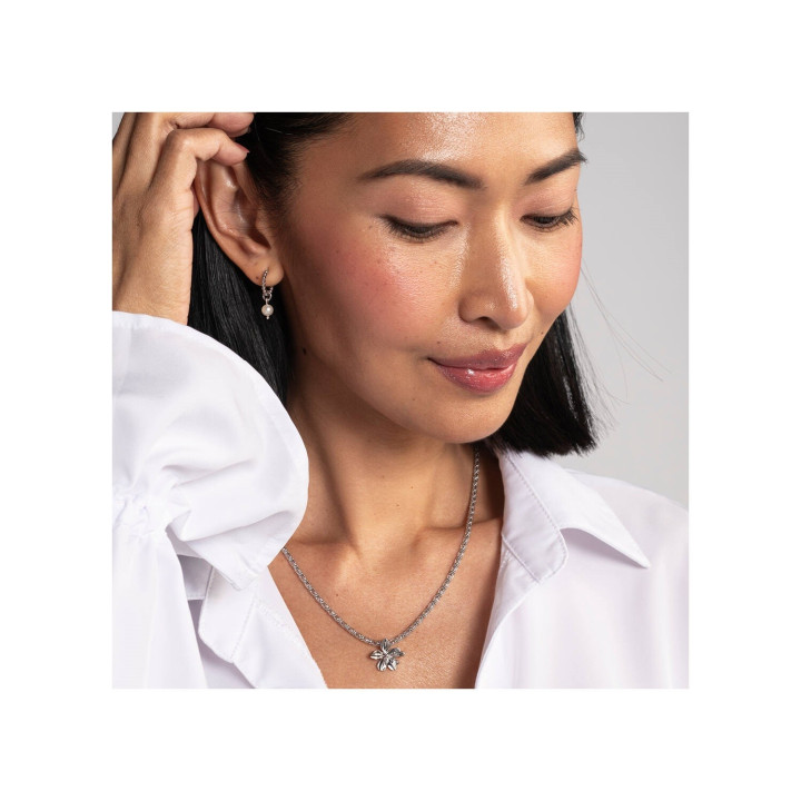 Lumoava Helmi Silver Earrings with Akoya Pearl